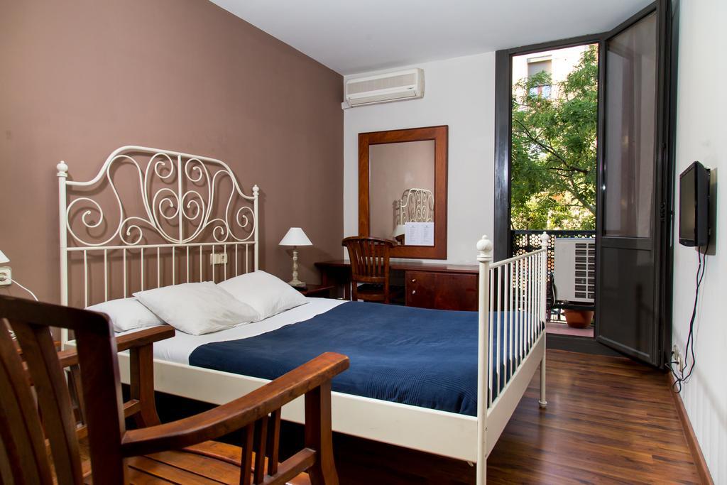 Hostal Lk Barcelona Exteriör bild